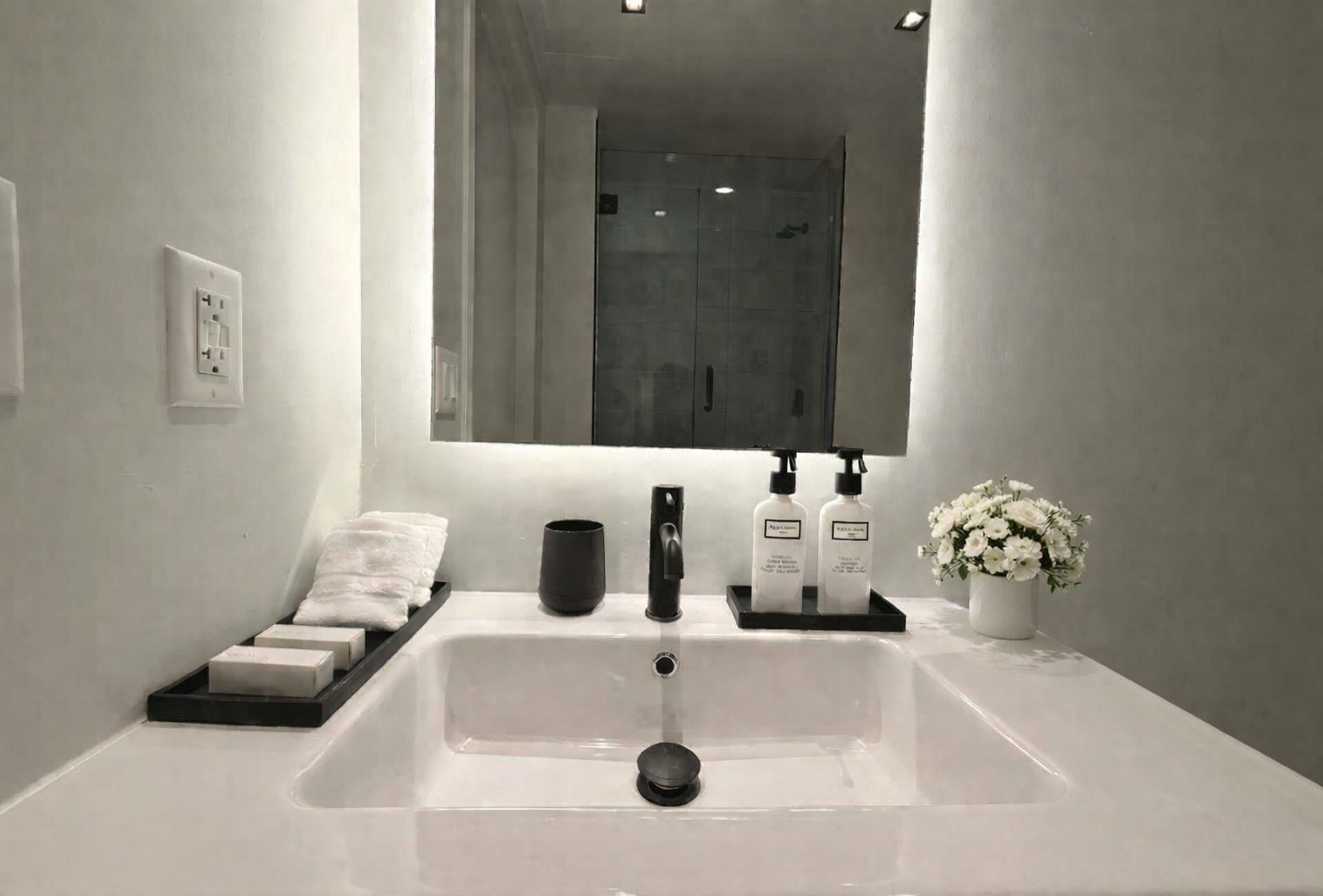 Guest room bath at the Dolce by Wyndham Miami Beach in Miami Beach, Florida